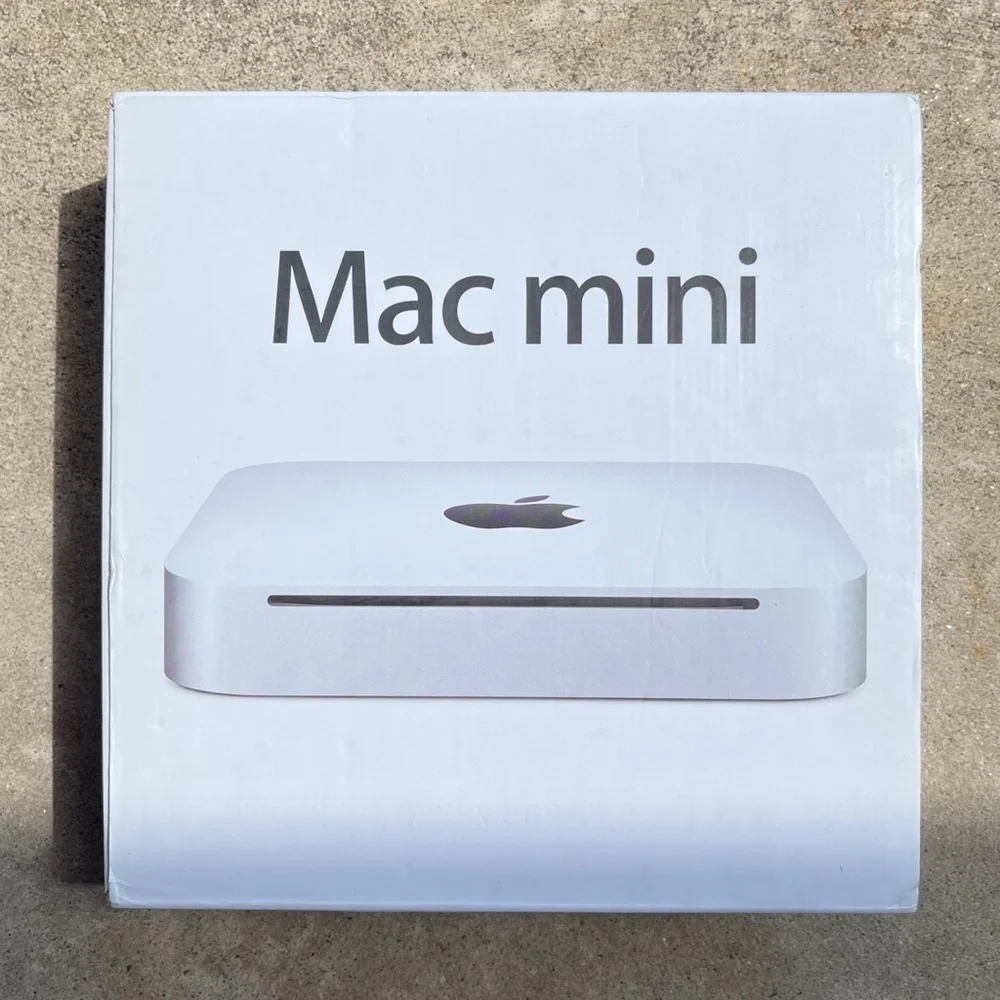 Apple Mac Mini 2.4 GHz A1347 - Silver